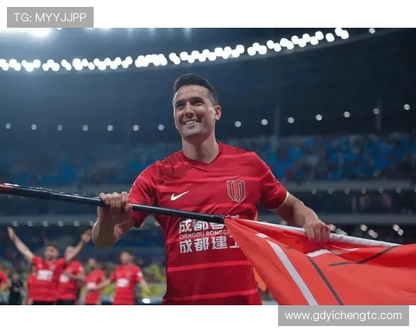 中超半场成都领先浙江 杨明洋远射破门 周定洋失单刀良机